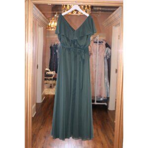 WTOO Jordi. Long Chiffon Formal Dress. Ruffle Sleeve. Slit. Evergreen Size 20W